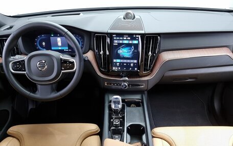 Volvo XC60 II, 2025 год, 6 929 000 рублей, 7 фотография