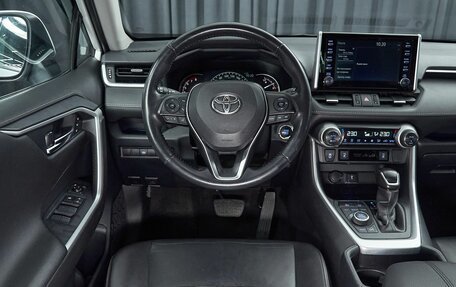 Toyota RAV4, 2021 год, 3 397 000 рублей, 8 фотография