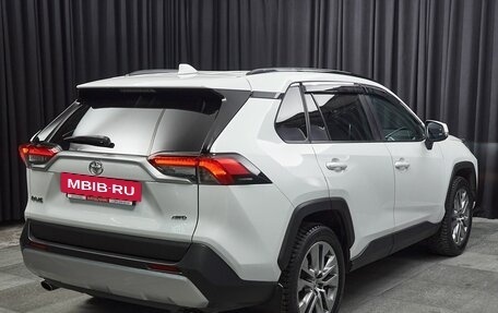 Toyota RAV4, 2021 год, 3 397 000 рублей, 4 фотография