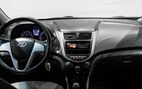 Hyundai Solaris II рестайлинг, 2011 год, 680 000 рублей, 6 фотография