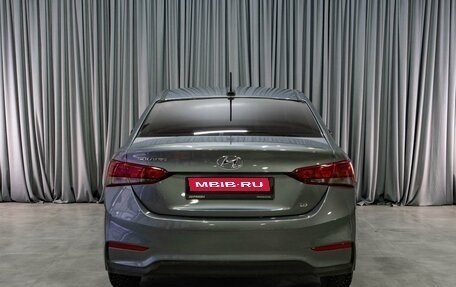 Hyundai Solaris II рестайлинг, 2017 год, 999 000 рублей, 4 фотография