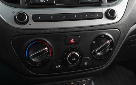 Hyundai Solaris II рестайлинг, 2017 год, 999 000 рублей, 15 фотография