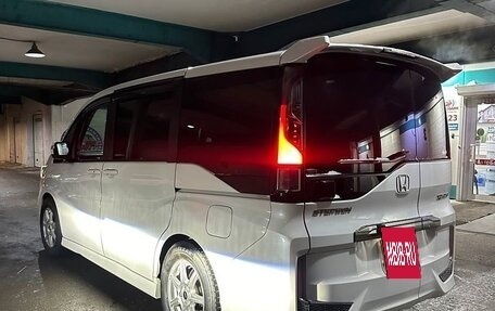 Honda Stepwgn IV, 2022 год, 2 270 000 рублей, 4 фотография