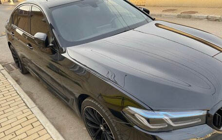 BMW 5 серия, 2019 год, 3 380 000 рублей, 3 фотография