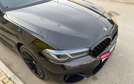 BMW 5 серия, 2019 год, 3 380 000 рублей, 2 фотография