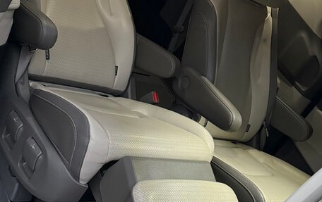 KIA Carnival, 2020 год, 4 400 000 рублей, 14 фотография