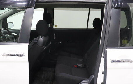 Toyota ISis I, 2011 год, 1 263 000 рублей, 14 фотография