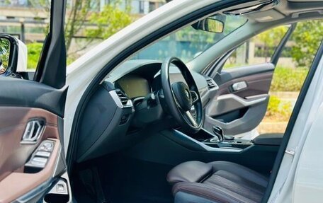 BMW 3 серия, 2022 год, 2 950 000 рублей, 11 фотография