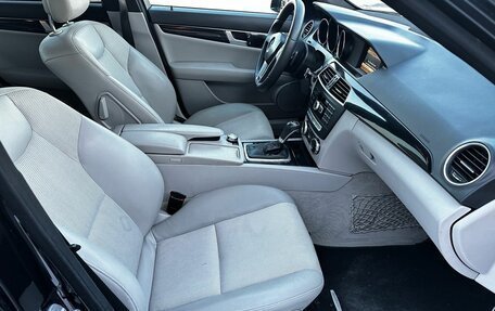 Mercedes-Benz C-Класс, 2011 год, 1 350 000 рублей, 17 фотография