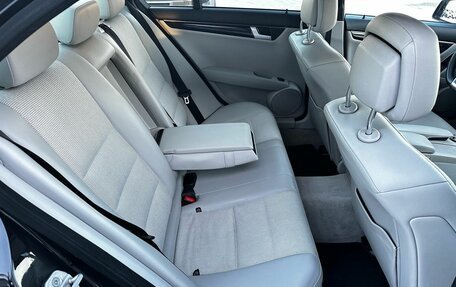 Mercedes-Benz C-Класс, 2011 год, 1 350 000 рублей, 21 фотография