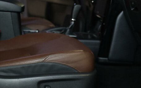 Toyota Land Cruiser Prado 150 рестайлинг 2, 2016 год, 3 299 000 рублей, 10 фотография