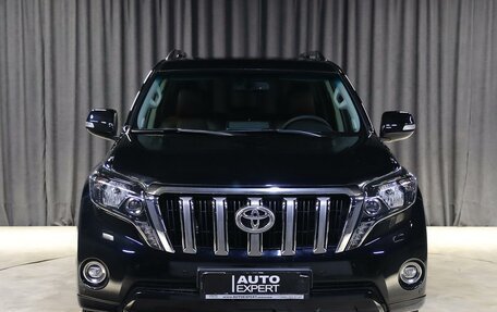 Toyota Land Cruiser Prado 150 рестайлинг 2, 2016 год, 3 299 000 рублей, 15 фотография