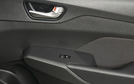 Hyundai Solaris II рестайлинг, 2022 год, 1 500 000 рублей, 12 фотография