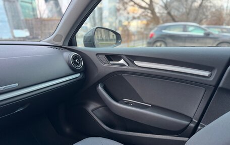 Audi A3, 2019 год, 1 590 000 рублей, 18 фотография