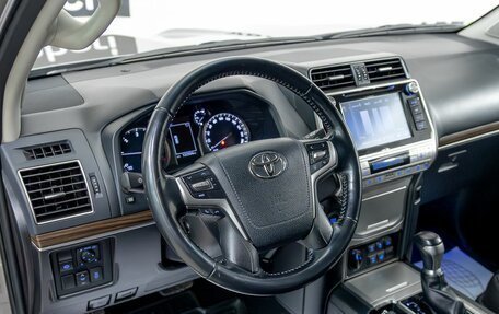 Toyota Land Cruiser Prado 150 рестайлинг 2, 2020 год, 4 939 100 рублей, 15 фотография