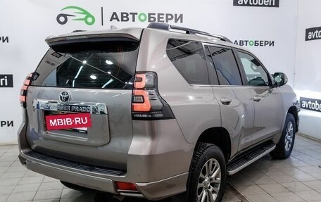 Toyota Land Cruiser Prado 150 рестайлинг 2, 2020 год, 4 939 100 рублей, 5 фотография