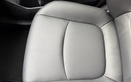 Toyota RAV4, 2025 год, 5 290 000 рублей, 23 фотография