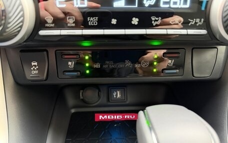 Toyota RAV4, 2025 год, 5 290 000 рублей, 19 фотография