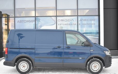 Volkswagen Transporter T6 рестайлинг, 2016 год, 1 190 000 рублей, 4 фотография