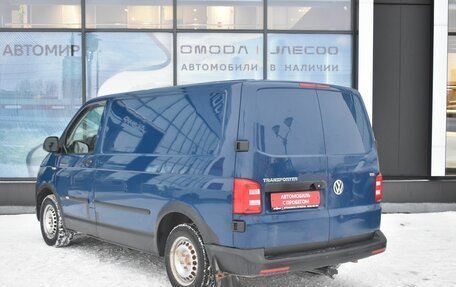 Volkswagen Transporter T6 рестайлинг, 2016 год, 1 190 000 рублей, 7 фотография