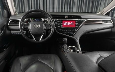 Toyota Camry, 2020 год, 3 349 000 рублей, 9 фотография