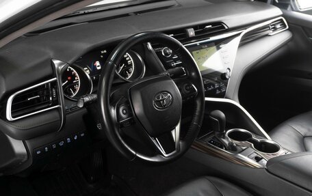 Toyota Camry, 2020 год, 3 349 000 рублей, 23 фотография