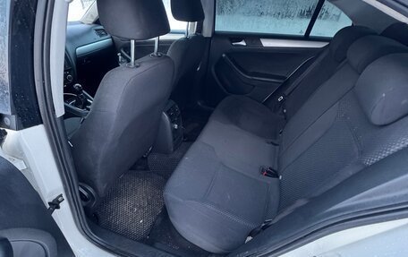 Volkswagen Jetta VI, 2013 год, 670 000 рублей, 11 фотография