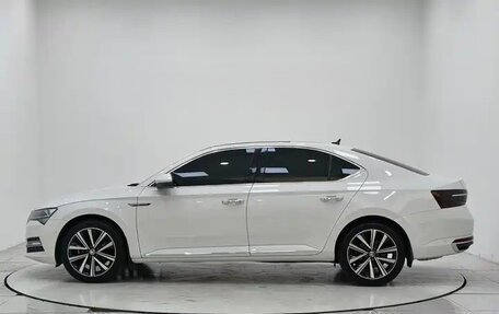 Skoda Superb III рестайлинг, 2022 год, 2 240 000 рублей, 6 фотография