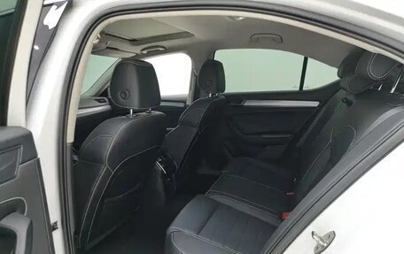 Skoda Superb III рестайлинг, 2022 год, 2 240 000 рублей, 8 фотография