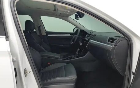 Skoda Superb III рестайлинг, 2022 год, 2 240 000 рублей, 10 фотография