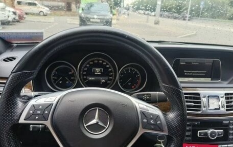 Mercedes-Benz E-Класс, 2013 год, 1 620 000 рублей, 2 фотография