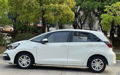 Honda Fit, 2021 год, 1 000 000 рублей, 10 фотография