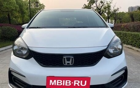 Honda Fit, 2021 год, 1 000 000 рублей, 2 фотография