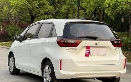 Honda Fit, 2021 год, 1 000 000 рублей, 9 фотография