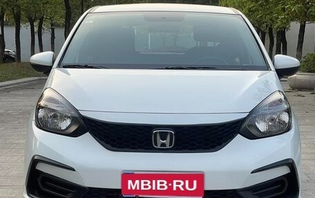 Honda Fit, 2021 год, 1 000 000 рублей, 3 фотография