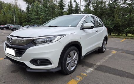 Honda Vezel, 2021 год, 1 800 000 рублей, 1 фотография