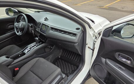 Honda Vezel, 2021 год, 1 800 000 рублей, 8 фотография