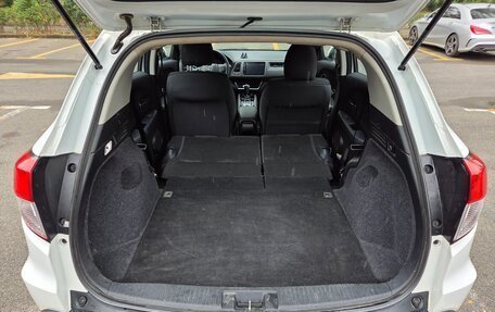 Honda Vezel, 2021 год, 1 800 000 рублей, 13 фотография