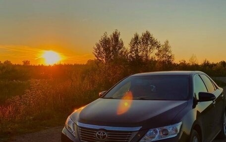 Toyota Camry, 2013 год, 1 950 000 рублей, 1 фотография