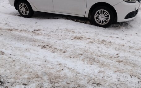 Renault Logan II, 2015 год, 432 000 рублей, 3 фотография