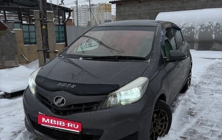 Toyota Vitz, 2013 год, 815 000 рублей, 4 фотография