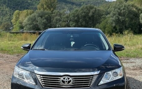 Toyota Camry, 2013 год, 1 950 000 рублей, 2 фотография