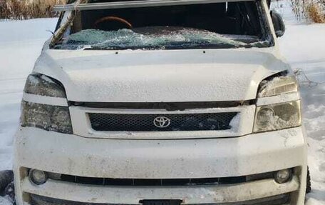 Toyota Voxy II, 2003 год, 300 000 рублей, 4 фотография