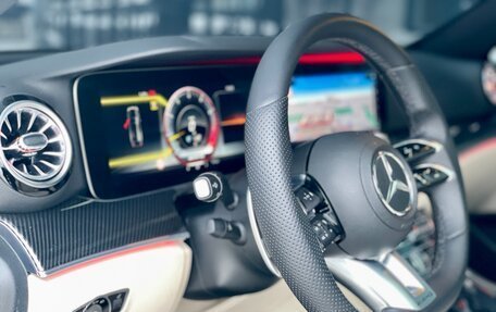 Mercedes-Benz E-Класс, 2019 год, 3 500 000 рублей, 13 фотография