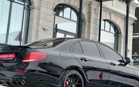 Mercedes-Benz E-Класс, 2019 год, 3 500 000 рублей, 21 фотография