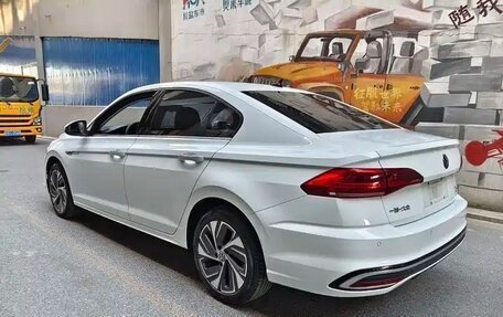 Volkswagen Bora, 2022 год, 1 690 000 рублей, 2 фотография