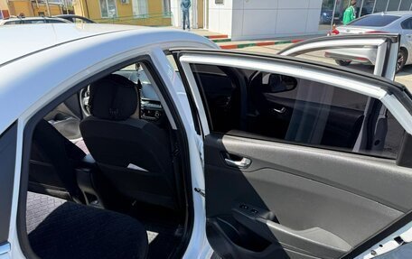 Hyundai Solaris II рестайлинг, 2021 год, 2 050 000 рублей, 4 фотография