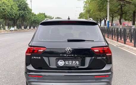 Volkswagen Tiguan II, 2021 год, 1 888 911 рублей, 5 фотография