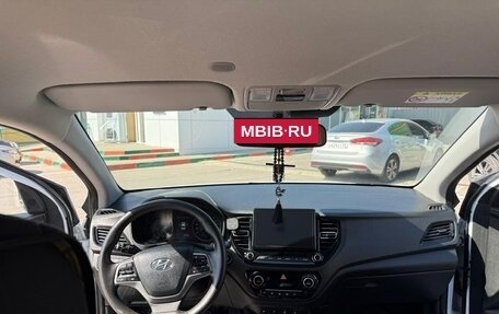 Hyundai Solaris II рестайлинг, 2021 год, 2 050 000 рублей, 5 фотография