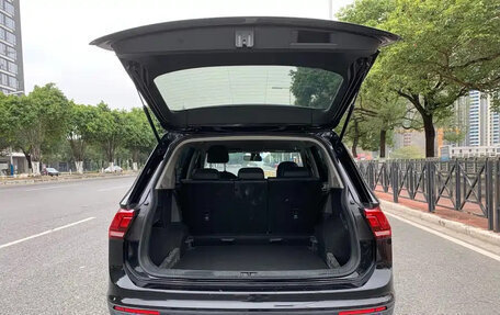 Volkswagen Tiguan II, 2021 год, 1 888 911 рублей, 7 фотография